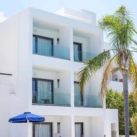 Moscha Aparthotel 2*