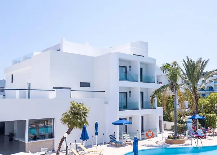 Ξενοδοχείο με διαμερίσματα Moscha 4*