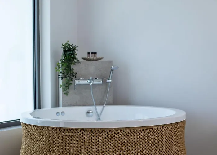 Moscha Φαληράκι